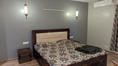Bedroom Image of 1800 Sq.ft 3.5 BHK Apartment / Flat for rent in Sector 105 Noida for Rs. 30000