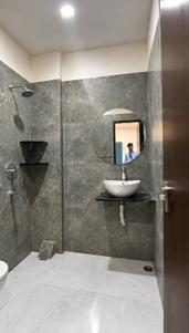 Bathroom Image of 450 Sq.ft 1 BHK Apartment / Flat for rent in Mahalakshmi Nagar Indore for Rs. 22000