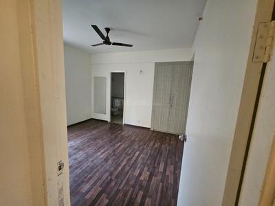 Bedroom Image of 2250 Sq.ft 4 BHK Apartment / Flat for sale in Jaypee Kosmos, Sector 134 Noida for Rs. 24000000