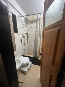 Bathroom Image of 850 Sq.ft 2 BHK Apartment / Flat for sale in Mahim Mumbai for Rs. 26500000