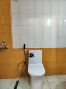 Common Bathroom Image of 1400 Sq.ft 3 BHK Apartment / Flat for sale in Hiranandani Estate Hill Grange, Hiranandani Estate Thane for Rs. 26000000