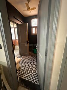 Bedroom Image of 900 Sq.ft 3 BHK Builder Floor for sale in Patel Nagar New Delhi for Rs. 14000000