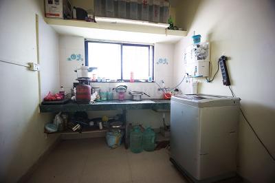 Kitchen Image of 750 Sq.ft 2 BHK Apartment / Flat for sale in Pimple Gurav Pune for Rs. 4600000
