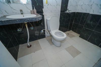 Image of 1080 Sq.ft 2.5 BHK Apartment / Flat for sale in Nimbus The Hyde Park, Sector 78, Noida for Rs. 12200000