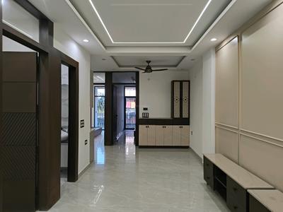 Living Room Image of 1650 Sq.ft 4 BHK Apartment / Flat for sale in Indirapuram Ghaziabad for Rs. 18500000
