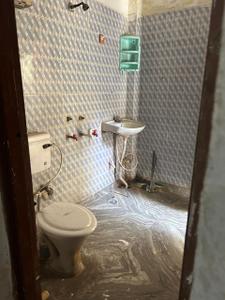 Bathroom Image of 1250 Sq.ft 2 BHK Independent House for rent in Gamma I Greater Noida for Rs. 18000