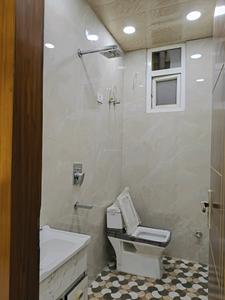 Common Bathroom Image of 1450 Sq.ft 3 BHK Builder Floor for sale in Indirapuram Ghaziabad for Rs. 12500000