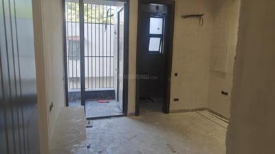 Bedroom Image of 1800 Sq.ft 3 BHK Builder Floor for sale in Chittaranjan Park New Delhi for Rs. 63000000