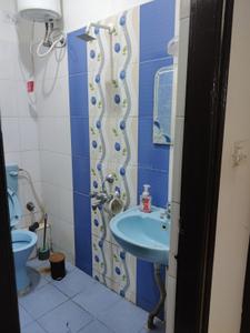 Bathroom Image of 1100 Sq.ft 2 BHK Apartment / Flat for sale in Unitech Pearl Apartment, HSR Layout Bengaluru for Rs. 12000000