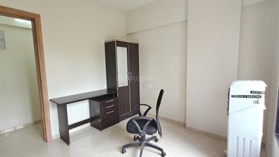 Bedroom Image of 1100 Sq.ft 2 BHK Apartment / Flat for rent in Kalyani Nagar Pune for Rs. 45000