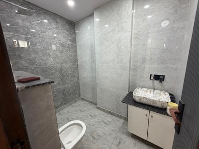 Image of 1100 Sq.ft 3 BHK Builder Floor for sale in Janakpuri, New Delhi for Rs. 14500000