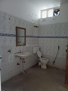 Bathroom Image of 1100 Sq.ft 2 BHK Builder Floor for rent in Sector 56 Noida for Rs. 20000