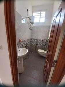 Bathroom Image of 150 Sq.ft 1 RK Builder Floor for rent in Niveditha Nagar Mysore for Rs. 5000