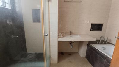 Bathroom Image of 3300 Sq.ft 4 BHK Villa for rent in Uthandi Chennai for Rs. 80000