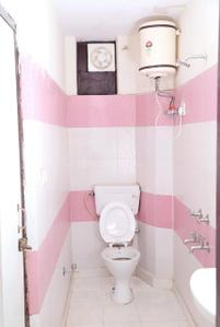Bathroom Image of 850 Sq.ft 2 BHK Apartment / Flat for rent in Rajpur Khurd Extension New Delhi for Rs. 23000