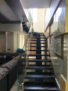 Staircase Image of 3020 Sq.ft 3 BHK Apartment / Flat for sale in Santacruz West Mumbai for Rs. 130664800