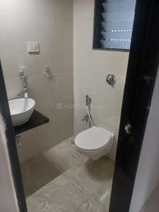 Bathroom Image of 600 Sq.ft 1 BHK Apartment / Flat for sale in Malad West Mumbai for Rs. 12000000