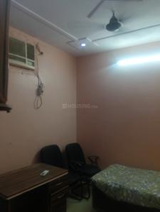 Bedroom Image of 450 Sq.ft 1 RK Builder Floor for rent in Malka Ganj New Delhi for Rs. 14000