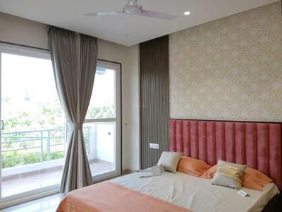 Bedroom Image of 2450 Sq.ft 3 BHK Builder Floor for sale in BPTP Amstoria , Sector 102 Gurgaon for Rs. 29500000