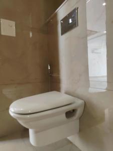 Common Bathroom Image of 2500 Sq.ft 4 BHK Builder Floor for sale in DLF City Floors Phase 1, DLF Phase 1 Gurgaon for Rs. 47500000