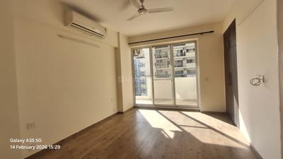 Bedroom Image of 2660 Sq.ft 3 BHK Apartment / Flat for sale in Bestech Park View Grand Spa, Sector 81 Gurgaon for Rs. 35500000