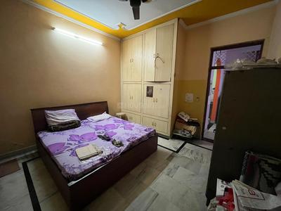 Bedroom Image of 1350 Sq.ft 2 BHK Builder Floor for rent in Shastri Nagar Ghaziabad for Rs. 16000