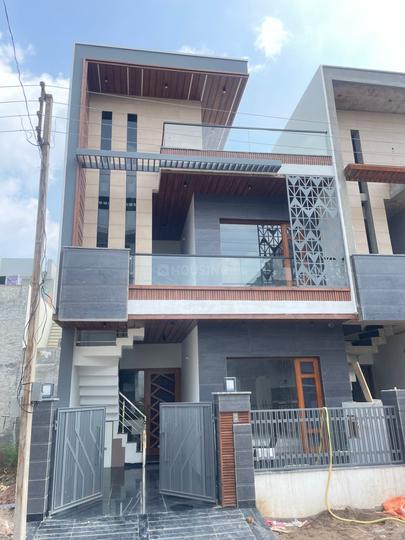 M M HOMEZ Main Image 1