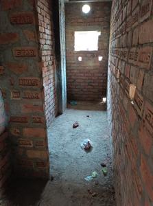 Bathroom Image of 750 Sq.ft 2 BHK Apartment / Flat for sale in Liluah Howrah for Rs. 1825000