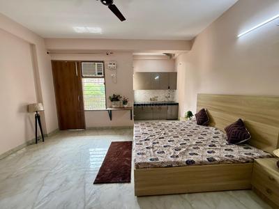 Bedroom Image of 650 Sq.ft 1 RK Builder Floor for rent in Innovator Studio Apartments, Sector 110 Gurgaon for Rs. 22000