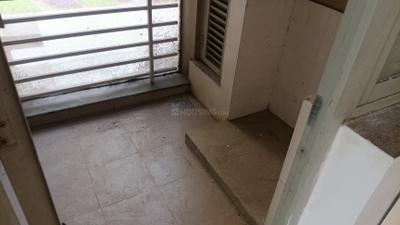 Kitchen Image of 1350 Sq.ft 2.5 BHK Apartment / Flat for rent in Adani The Meadows, Shantigram Ahmedabad for Rs. 25000