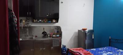 Bedroom Image of 550 Sq.ft 1 RK Builder Floor for rent in Sector 63 A Noida for Rs. 15500