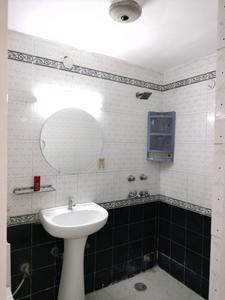 Common Bathroom Image of 1350 Sq.ft 2 BHK Apartment / Flat for sale in Sri Ram Apartment , Sector 4 Dwarka New Delhi for Rs. 20700000