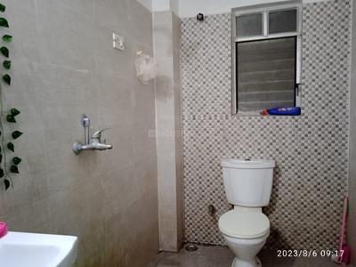 Bathroom Image of 1500 Sq.ft 3 BHK Apartment / Flat for rent in Mounthill Essence, Rajarhat Kolkata for Rs. 15000