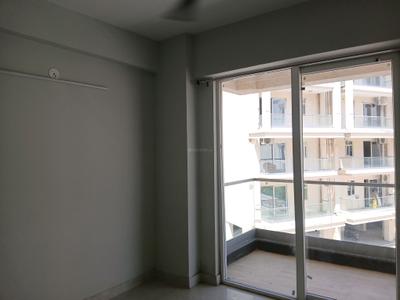 Bedroom Image of 1440 Sq.ft 3 BHK Builder Floor for rent in Signature Global City 37D 1, Sector 37D Gurgaon for Rs. 30500