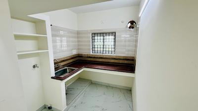 Kitchen Image of 950 Sq.ft 2 BHK Apartment / Flat for sale in Madhavaram Chennai for Rs. 6500000