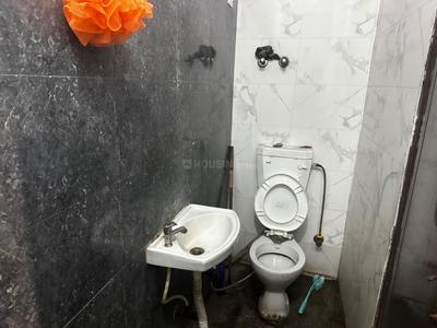 Image of 600 Sq.ft 2 BHK Builder Floor for rent in Mayur Vihar Phase 1, New Delhi for Rs. 19000