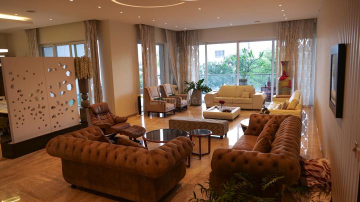 Amar Manhattan Main Image 1