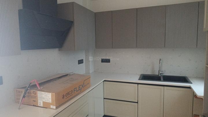 Green Wood Luxury Floors Main Image 1