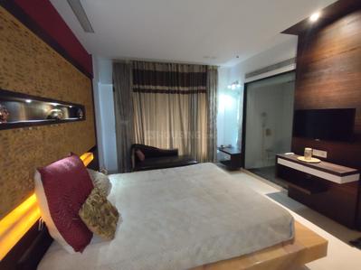 Bedroom Image of 950 Sq.ft 2 BHK Apartment / Flat for sale in Andheri West Mumbai for Rs. 30000000
