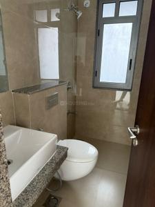 Bathroom Image of 900 Sq.ft 2 BHK Apartment / Flat for sale in Sunteck City 4th Avenue, Goregaon West Mumbai for Rs. 27100000