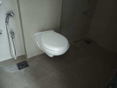 Image of 1050 Sq.ft 3 BHK Apartment / Flat for sale in JE And VEE Om Trimurti, Malad East, Mumbai for Rs. 33000000