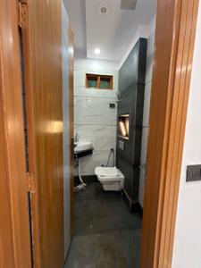 Image of 630 Sq.ft 2 BHK Builder Floor for rent in Dwarka Mor, New Delhi for Rs. 16000