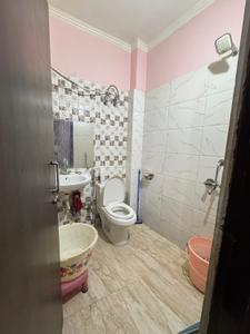 Bathroom Image of 550 Sq.ft 1 BHK Apartment / Flat for sale in Savitri Apartment, Sheikh Sarai New Delhi for Rs. 3200000