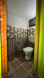 Bathroom Image of 750 Sq.ft 2 BHK Independent House for rent in Thoraipakkam Chennai for Rs. 22000