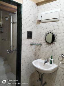 Bathroom Image of 600 Sq.ft 1 BHK Apartment / Flat for sale in Vinayak Blessings, Mulund East Mumbai for Rs. 11500000