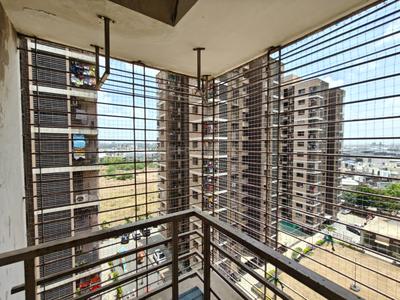Balcony Image of 870 Sq.ft 3 BHK Apartment / Flat for rent in Pioneer Dreams, New Althan Surat for Rs. 21000