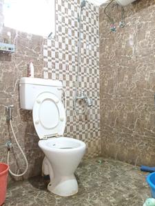 Common Bathroom Image of 1150 Sq.ft 2 BHK Apartment / Flat for sale in DSMAX SANGAM, K R Puram Bengaluru for Rs. 7600000