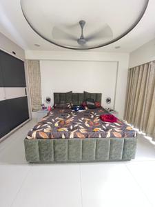 Bedroom Image of 2465 Sq.ft 3 BHK Apartment / Flat for sale in Ambawadi Ahmedabad for Rs. 17000000