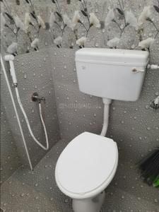 Bathroom Image of 970 Sq.ft 2 BHK Apartment / Flat for rent in Ramapuram Chennai for Rs. 25000