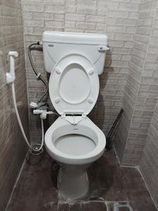 Bathroom Image of 650 Sq.ft 1 BHK Builder Floor for rent in DDA Flats Sarita Vihar, Sarita Vihar New Delhi for Rs. 27000